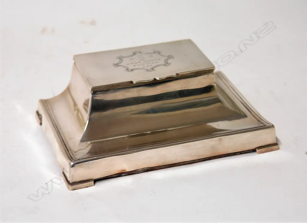 A 1920s silver twin ink pot desk stand Image 1++