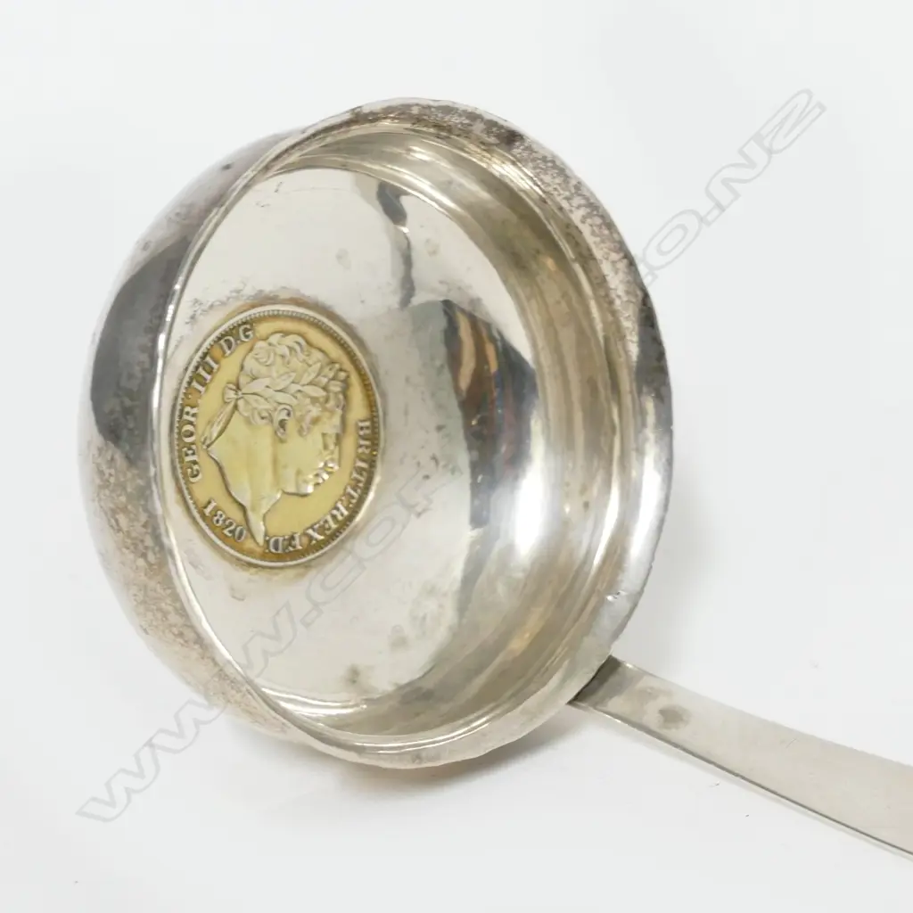A Georgian silver toddy ladle Image 1++