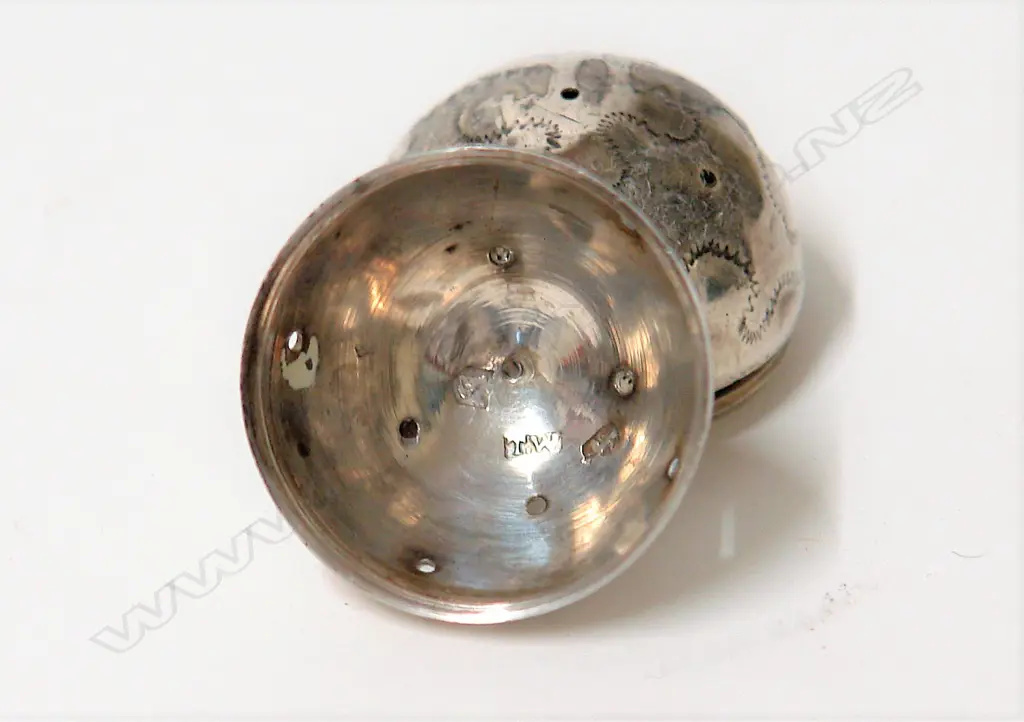 A rare George III silver pomander ball Image 1++