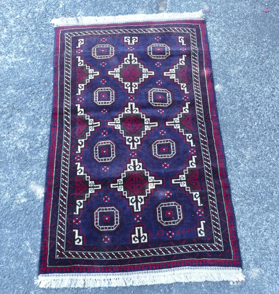 A fine Baluchi rug Image 1++