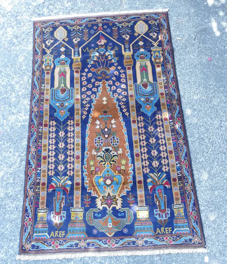 An Iranian Herati prayer rug Image 1++