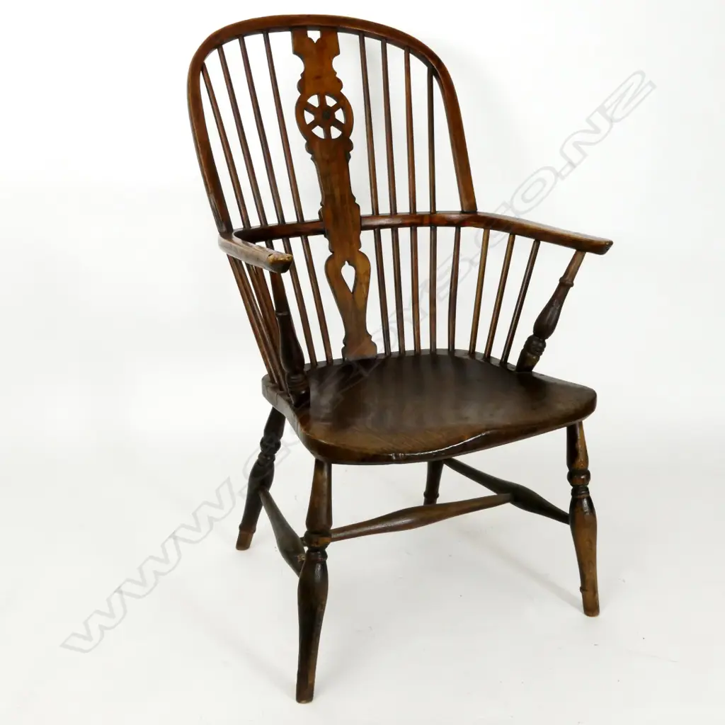 A 19thC ash and elm Windsor stick-back armchair Image 1++