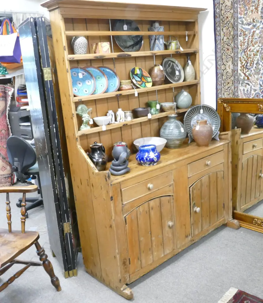A 19thC country pine dresser Image 1++