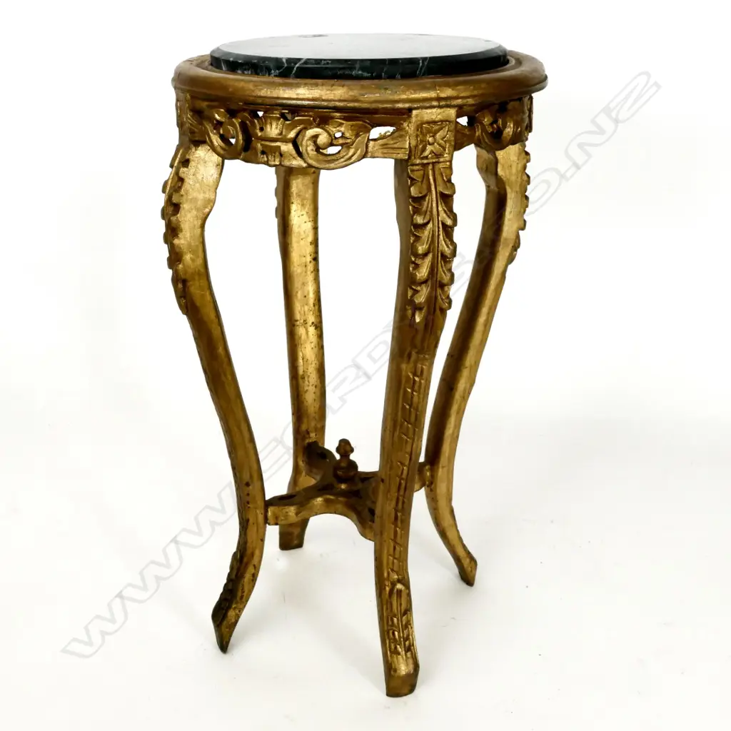 A giltwood plant stand Image 1++