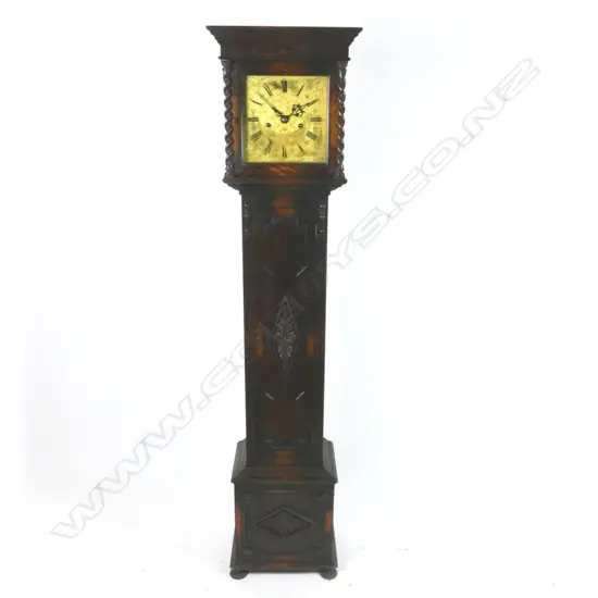 An early 20thC oak 'grandmother' long case clock