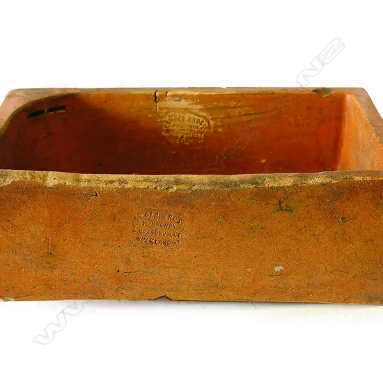 A N.Z. colonial Carder Bros. salt glazed butler's sink