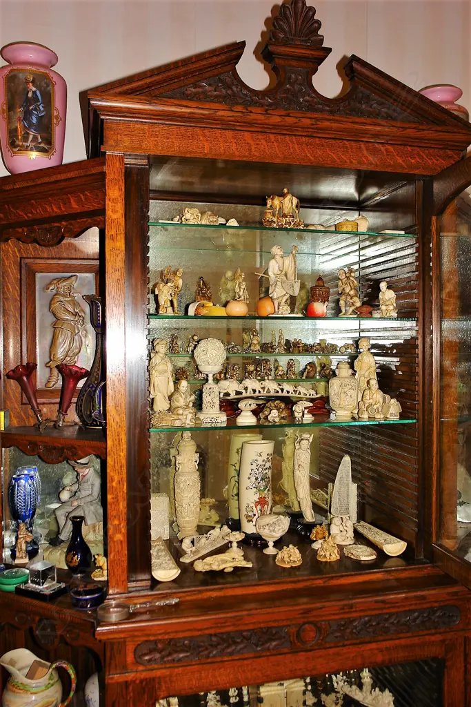 This auction features Part 1 of the estate of Lucy Tui Hampton Aitken QSM (née Flower Image 1++