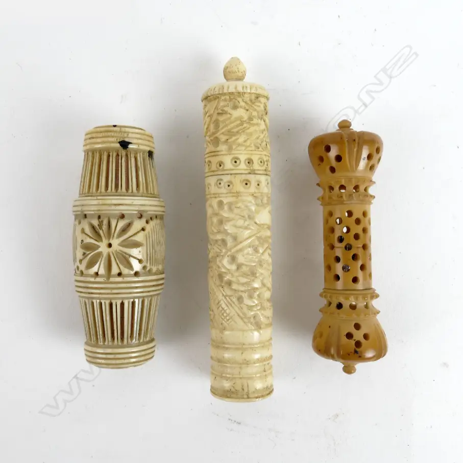 Three Victorian needle cases Image 1++