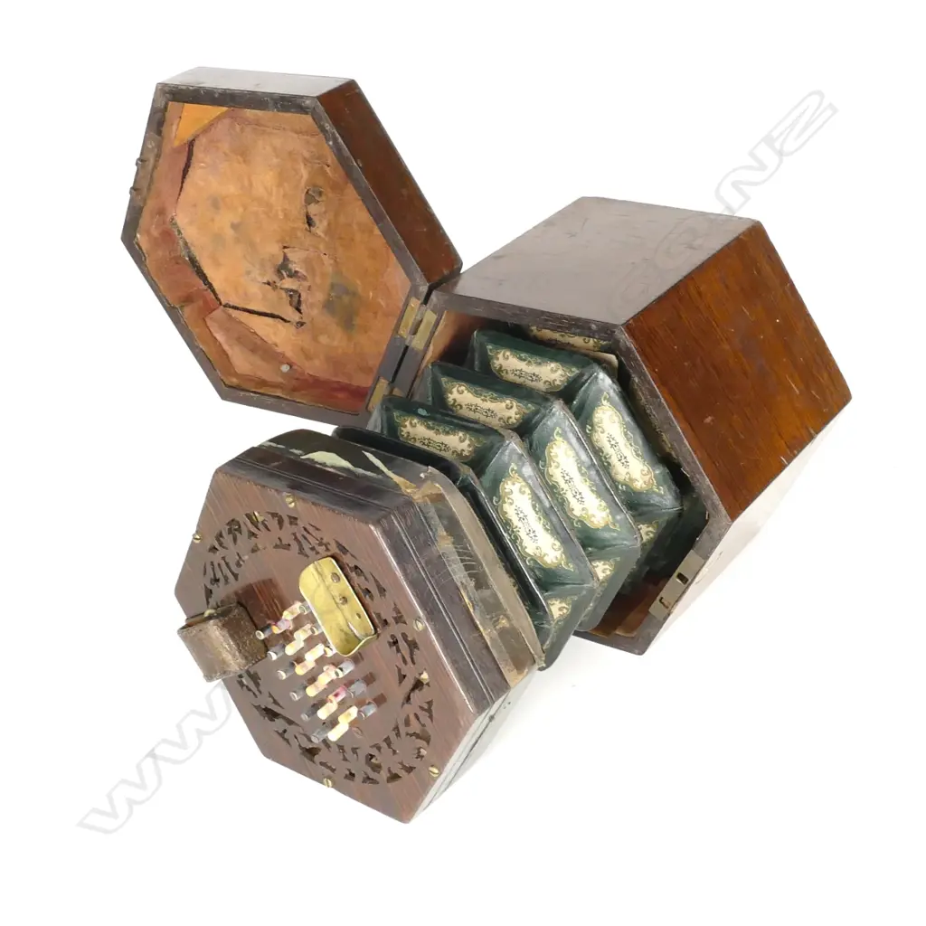 An antique concertina Image 1++