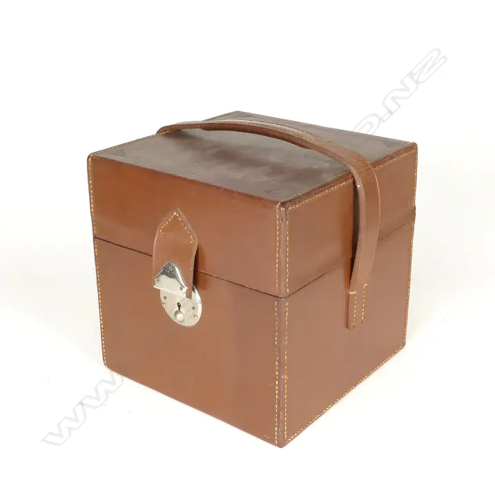 A vintage walnut concertina Image 1++