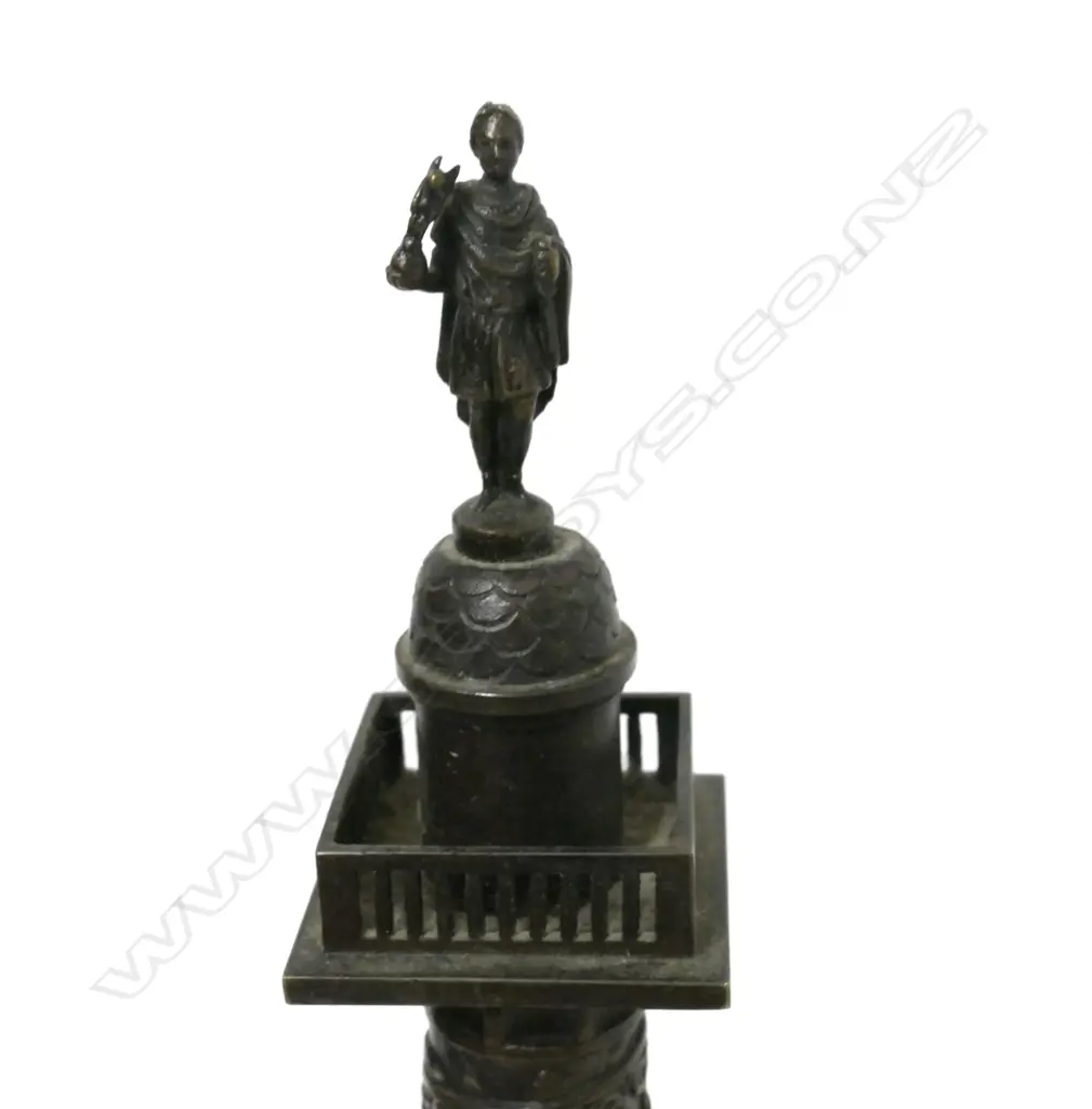 A bronze model of Tragan's Column Image 1++