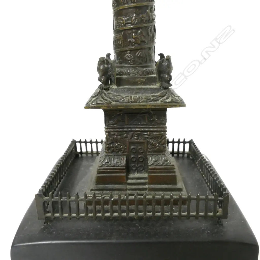 A bronze model of Tragan's Column Image 1++
