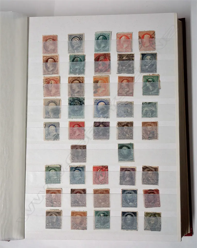 A large United States stamp collection Image 1++