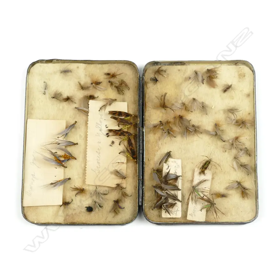 A small 'waistcoat pocket' Hardy Bros. japanned metal fly box Image 1++