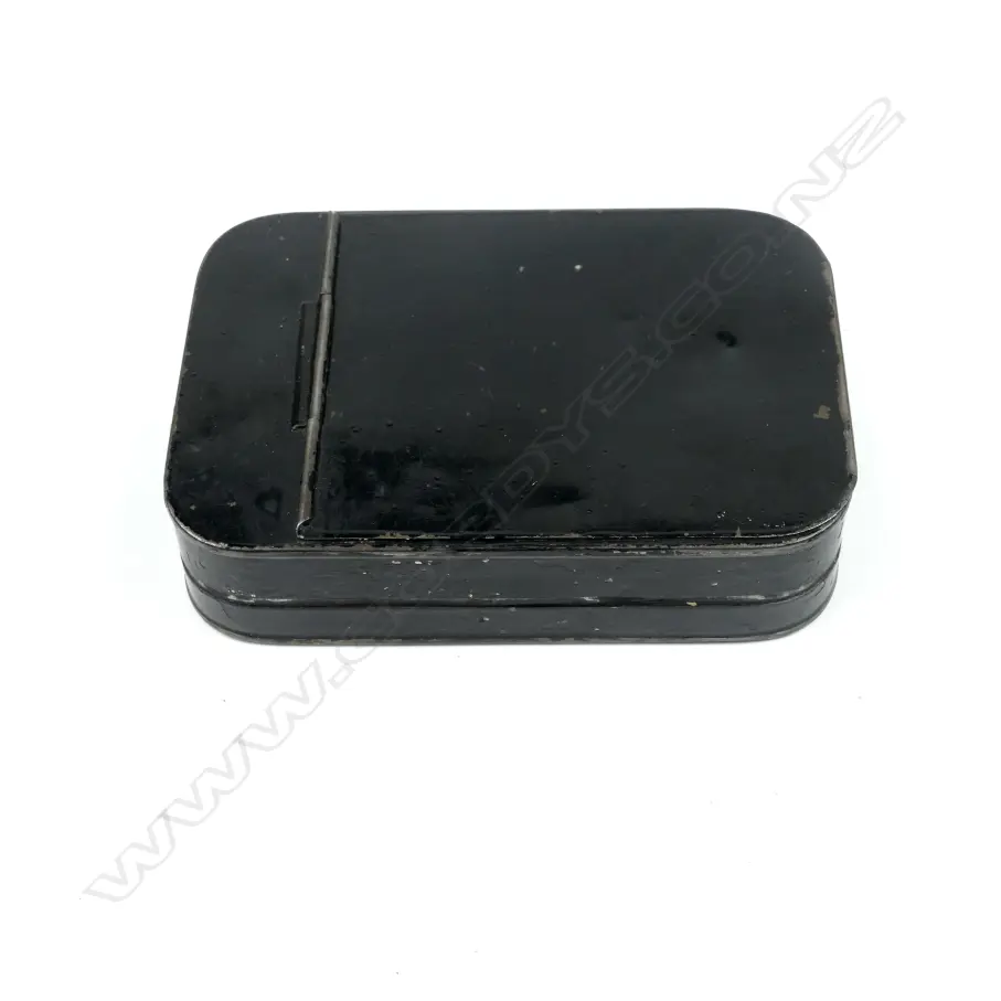 An Ogden Smith japanned metal fly box Image 1++