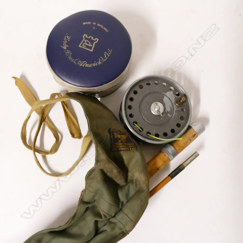 A Hardy Bros. split cane fly rod 'Kohinoor' Image 1++