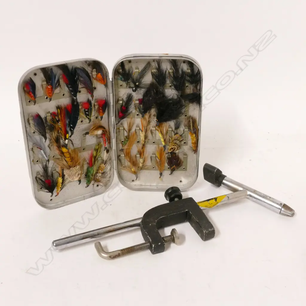 A selection of angler's miscellany ex Keith Draper's 'Tackle House' Image 1++