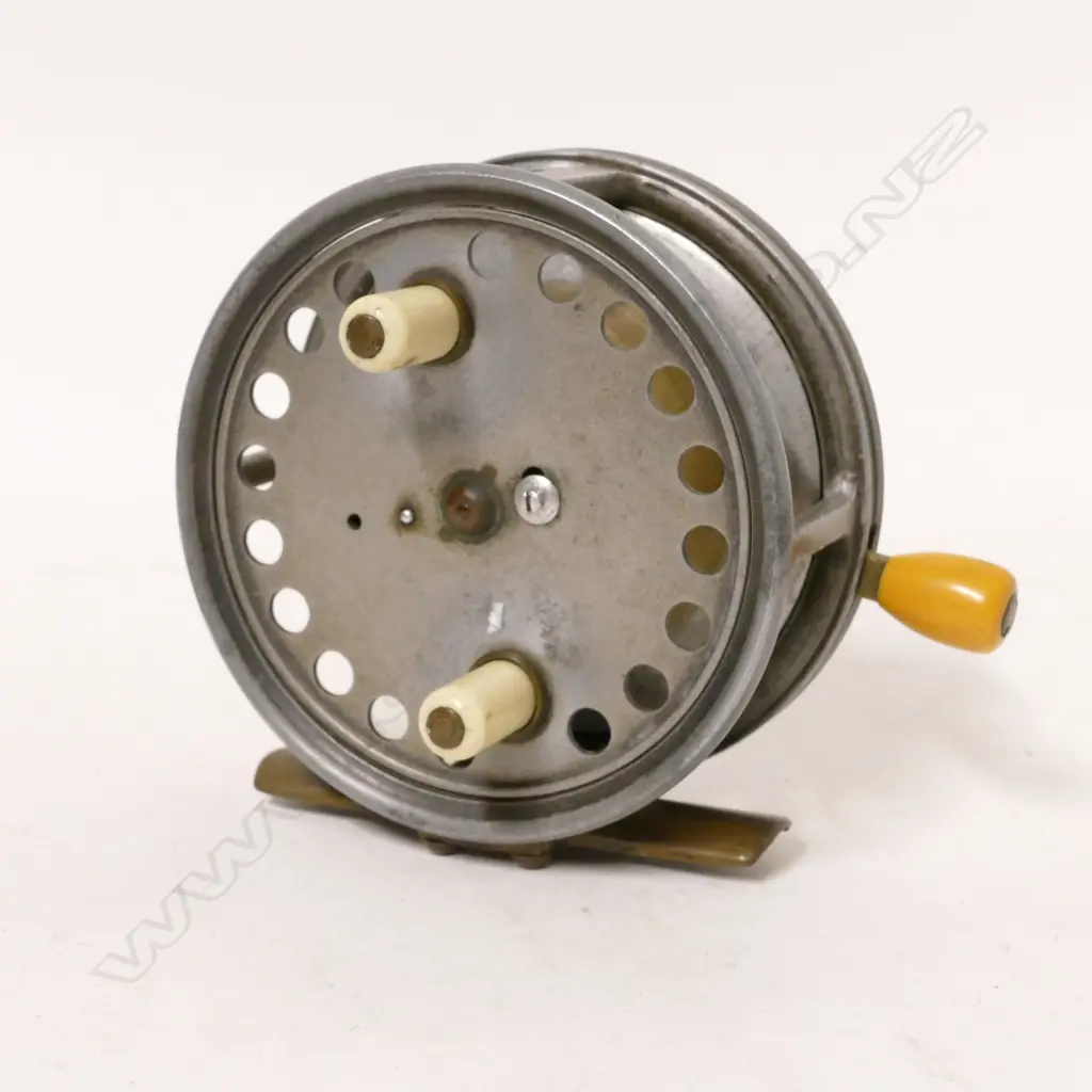 A Hardy Bros. 3½" 'Silex Major' reel Image 1++