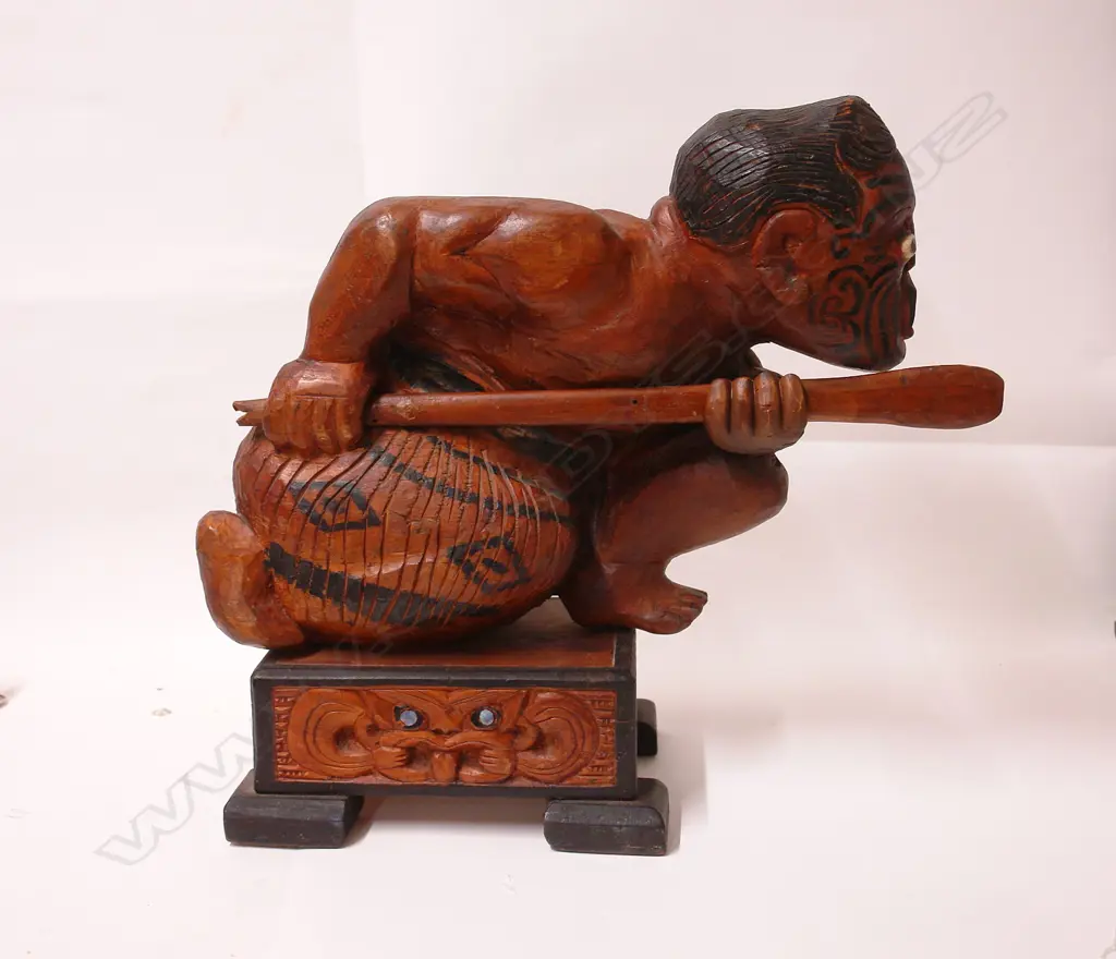 An early 20thC Maori carved folk art warrior Image 1++