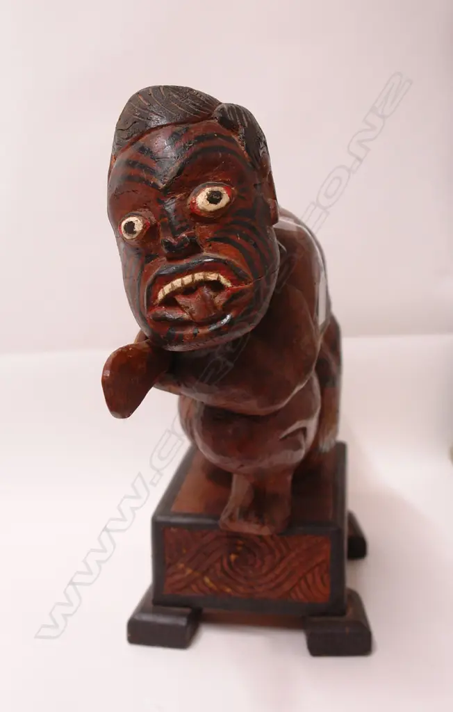An early 20thC Maori carved folk art warrior Image 1++