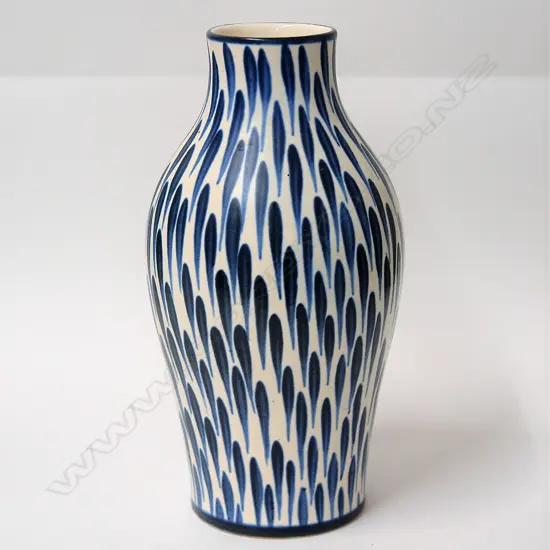 A Crown Lynn Specials Department vase