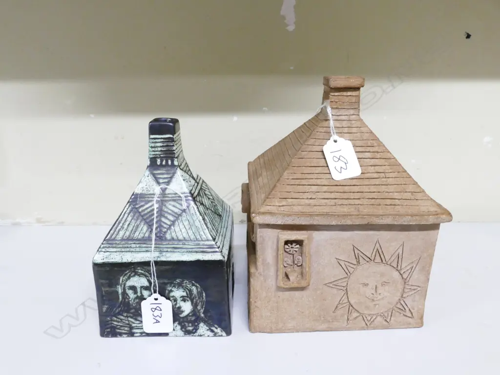 A Ann Wynn Reeves (Ann Clark) pottery house Image 1++