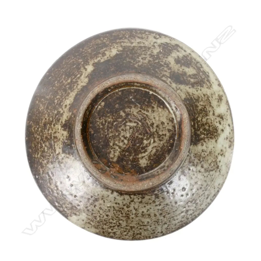 A Tatsuzo Shimaoka stoneware dish Image 1++