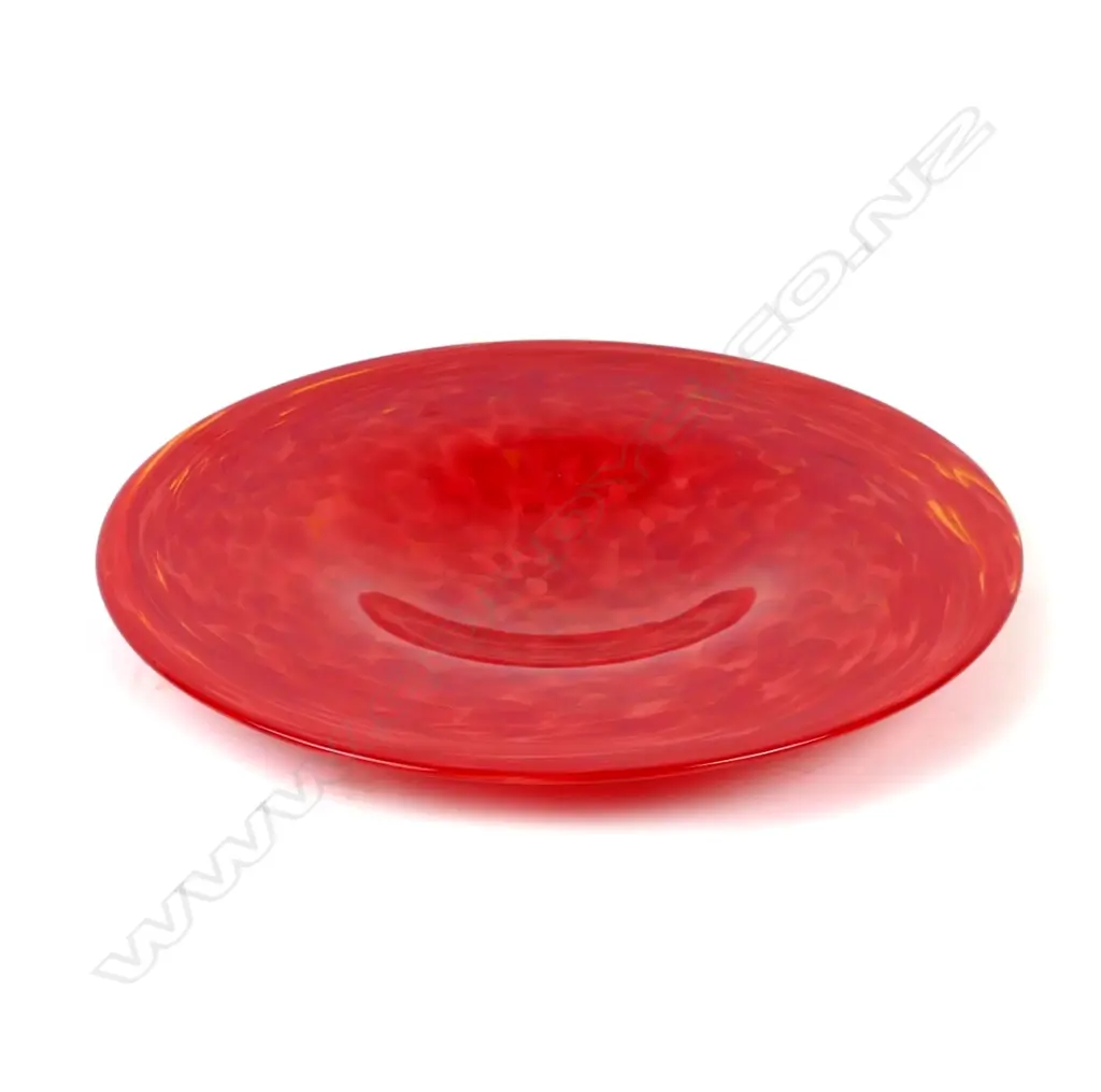 A Garry Nash red chip bowl Image 1++