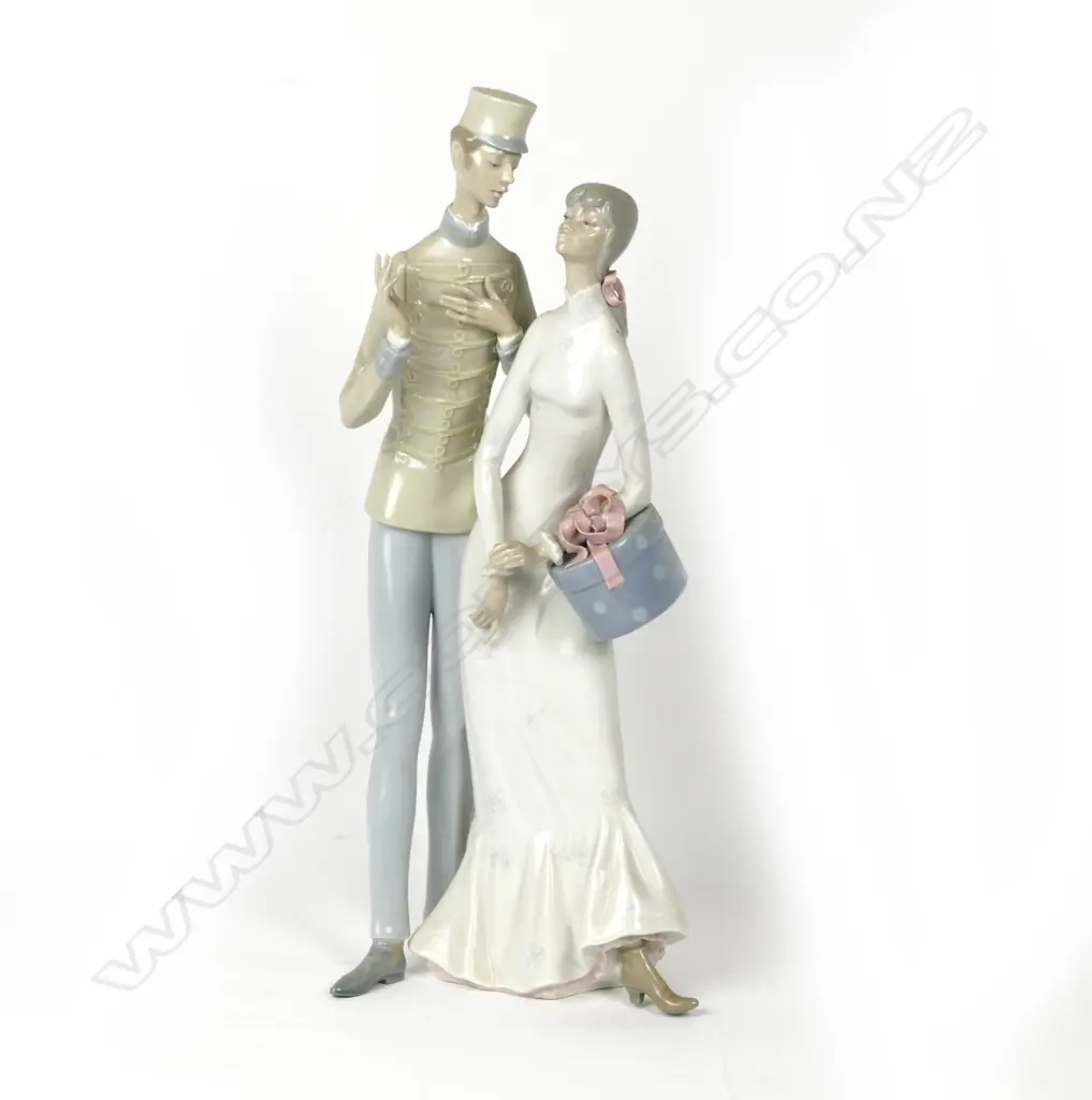 A Lladro figure group Image 1++