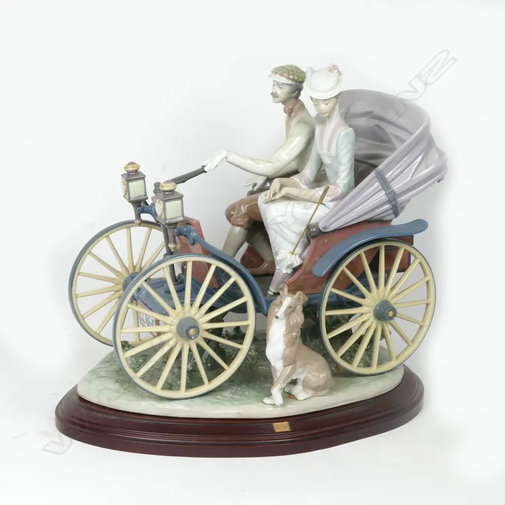 A Lladro figure group Image 1++