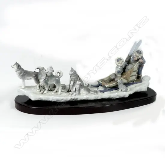 A large Lladro figure group