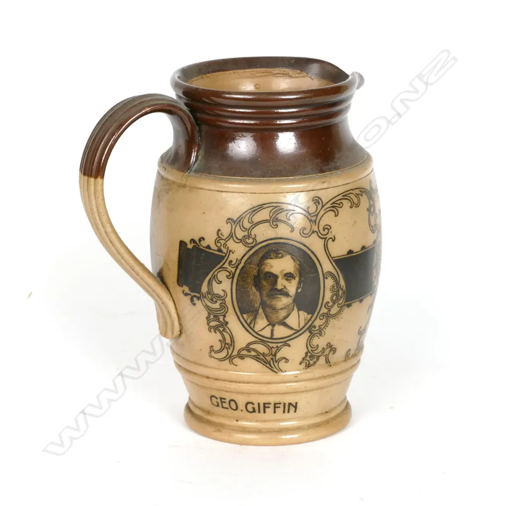 A Doulton commemorative jug Image 1++