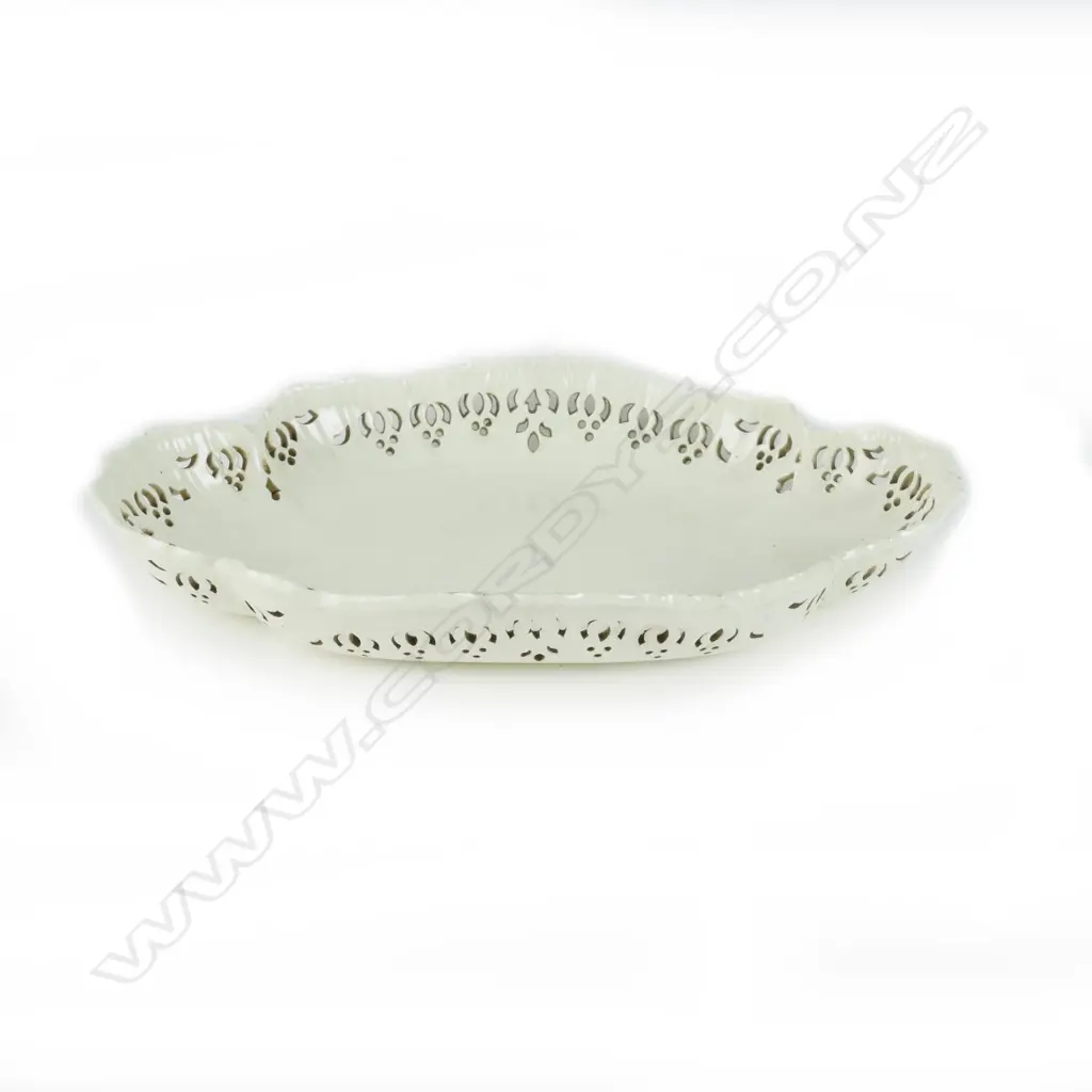 An early 19thC Wedgwood creamware dish Image 1++