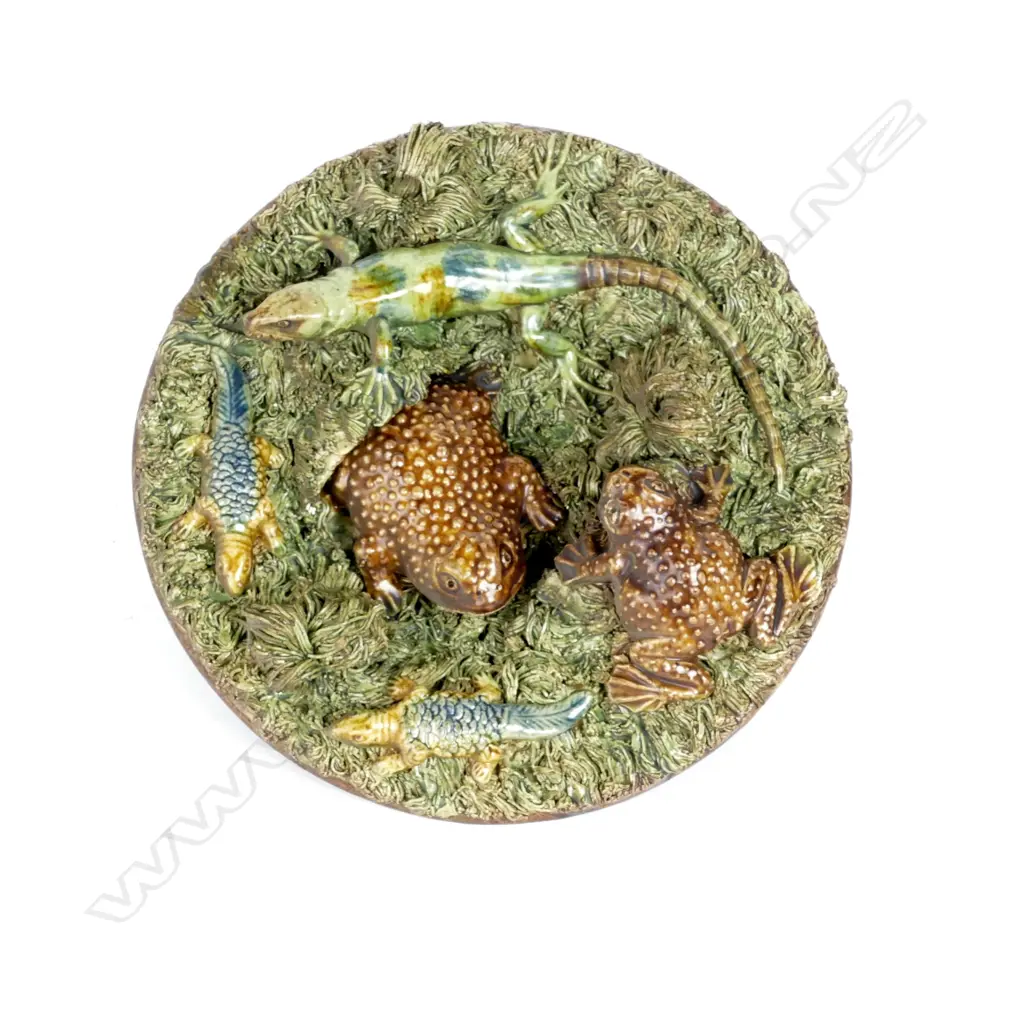 A Victorian 'Palissy Ware' wall plate Image 1++