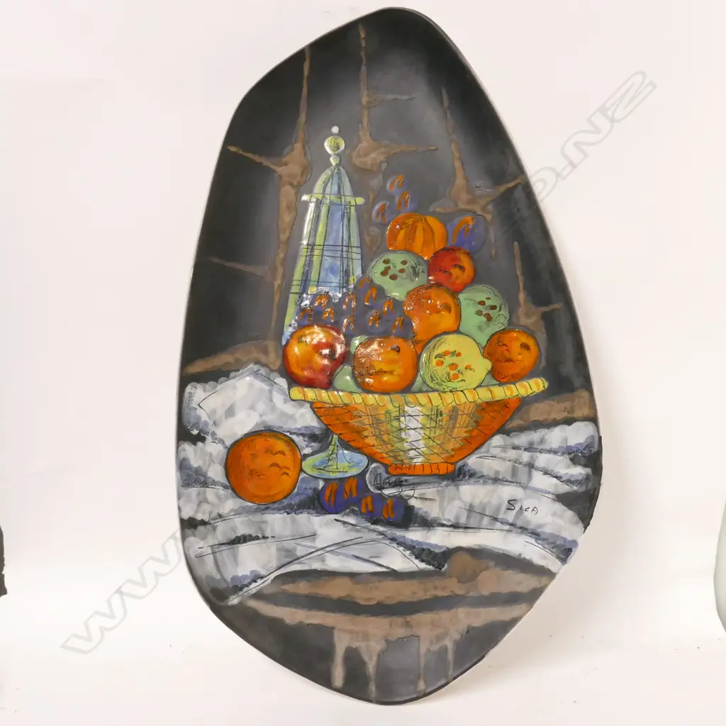 An Italian retro ceramic platter Image 1++