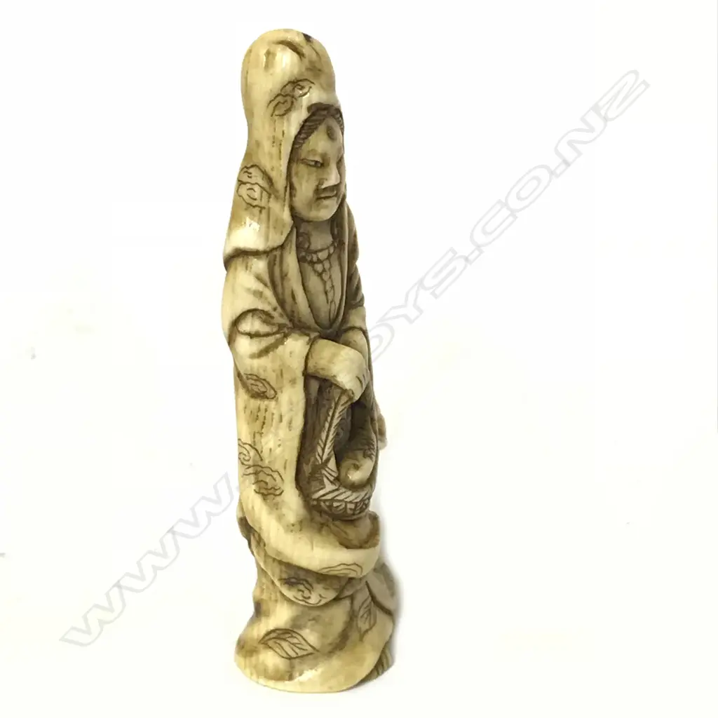 An early 19thC miniature ivory carving of the goddess Kwannon Image 1++