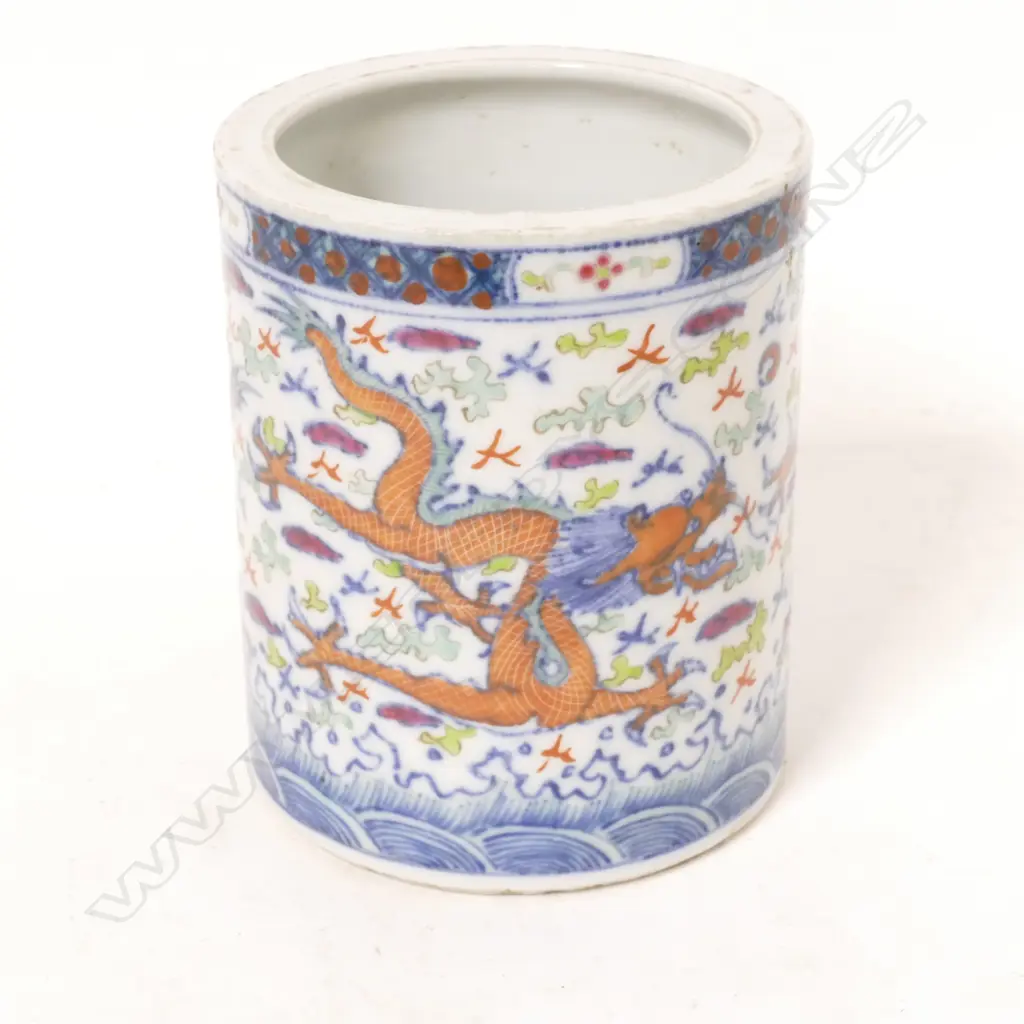 A Chinese porcelain brush pot Image 1++