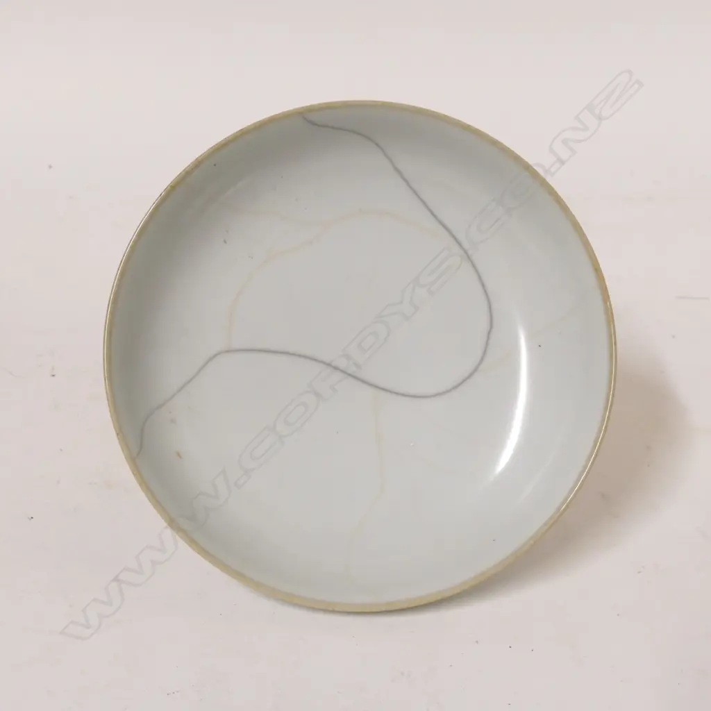 A porcelain shallow small dish Image 1++