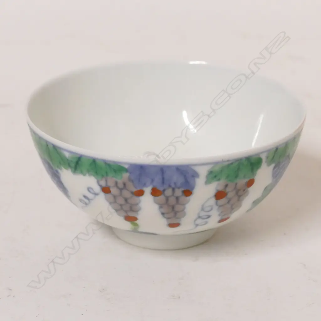 A Chinese porcelain wine cup Image 1++
