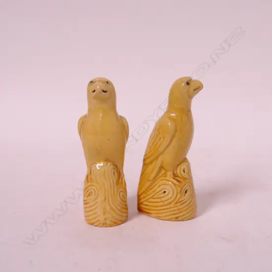 A pair of Chinese porcelain parrots
