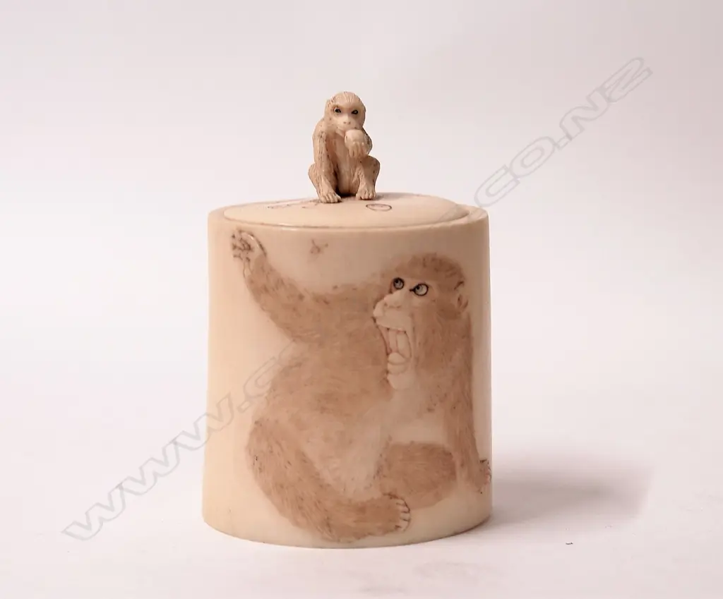 A Japanese Meiji period carved ivory lidded container Image 1++