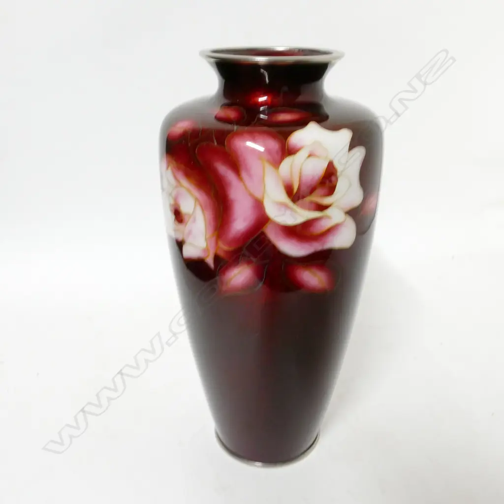 A basse-taille enamel and silver wire cloisonné vase Image 1++