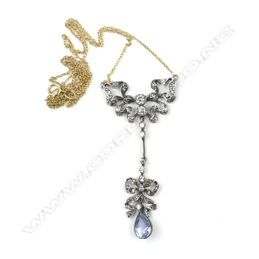 A Belle Époque-style pendant Image 1++