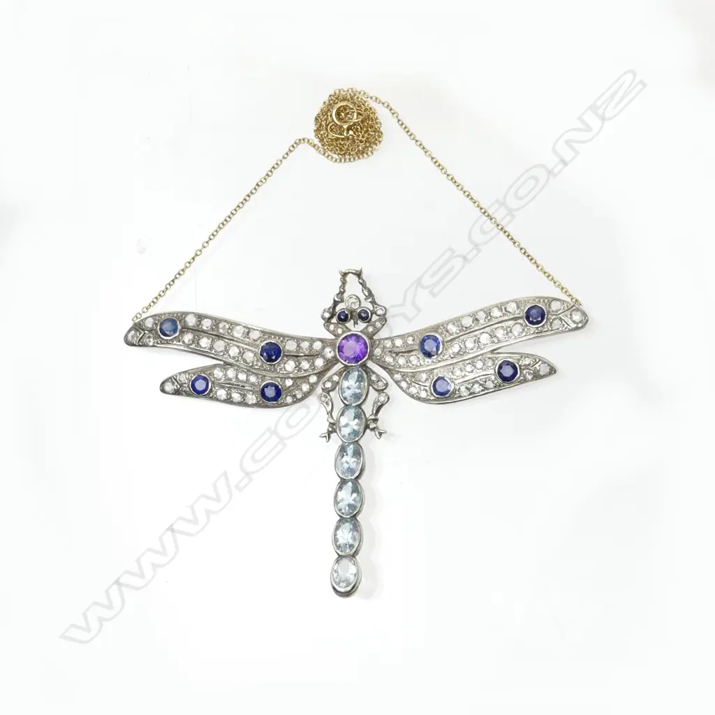 An impressive Art Nouveau-style gem set dragonfly pendant Image 1++