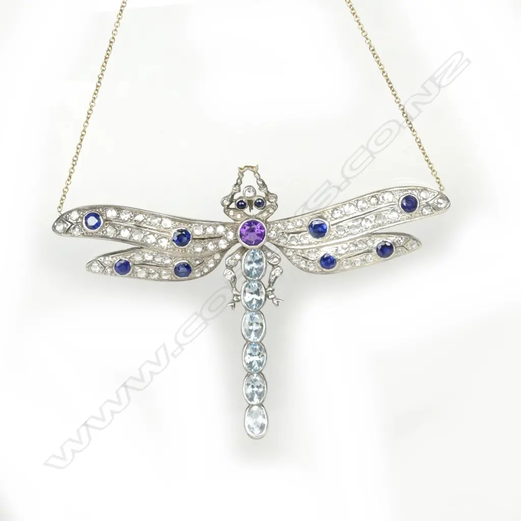An impressive Art Nouveau-style gem set dragonfly pendant Image 1++