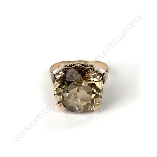 A retro 9ct. gold and smoky quartz ring