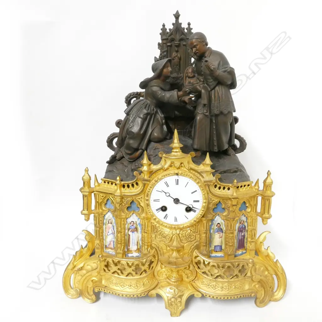 A 19thC French gilt metal and spelter mantel clock Image 1++