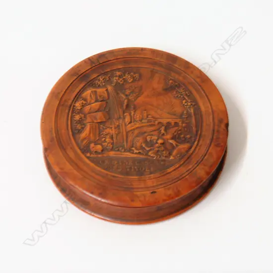 An early 19thC exotic timber (birds-eye maple) circular snuff box