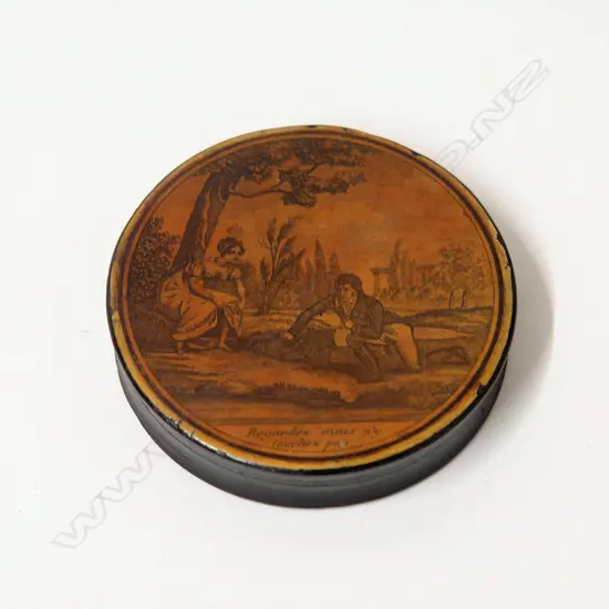 An early 19thC black lacquer papier-mâché snuff box