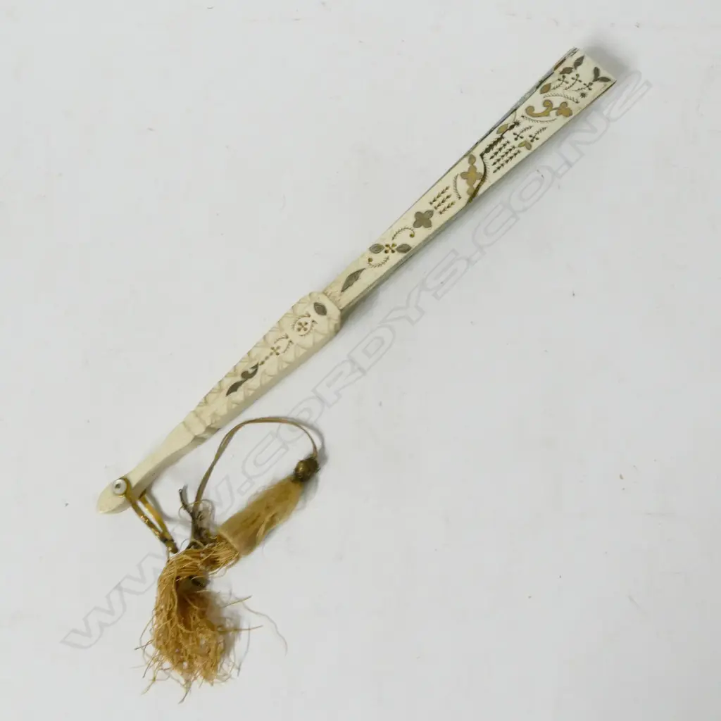 A 19th century bone and pleated paper fan Image 1++